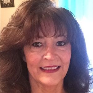 Meet your Posher, Debra